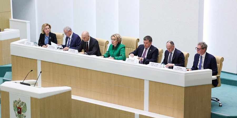 В Омске предложили расширить федеральную поддержку семей